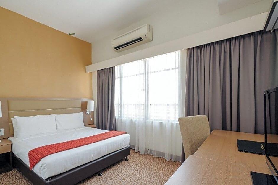ไรอา โฮเทล แอนด์ คอนเวนชั่น เซนเตอร์ เตเรงกานู Hotel กัวลาตรังกานู ภายนอก รูปภาพ
