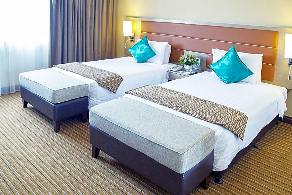 ไรอา โฮเทล แอนด์ คอนเวนชั่น เซนเตอร์ เตเรงกานู Hotel กัวลาตรังกานู ภายนอก รูปภาพ