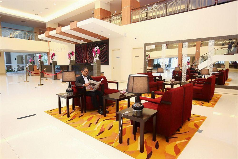 ไรอา โฮเทล แอนด์ คอนเวนชั่น เซนเตอร์ เตเรงกานู Hotel กัวลาตรังกานู ภายนอก รูปภาพ