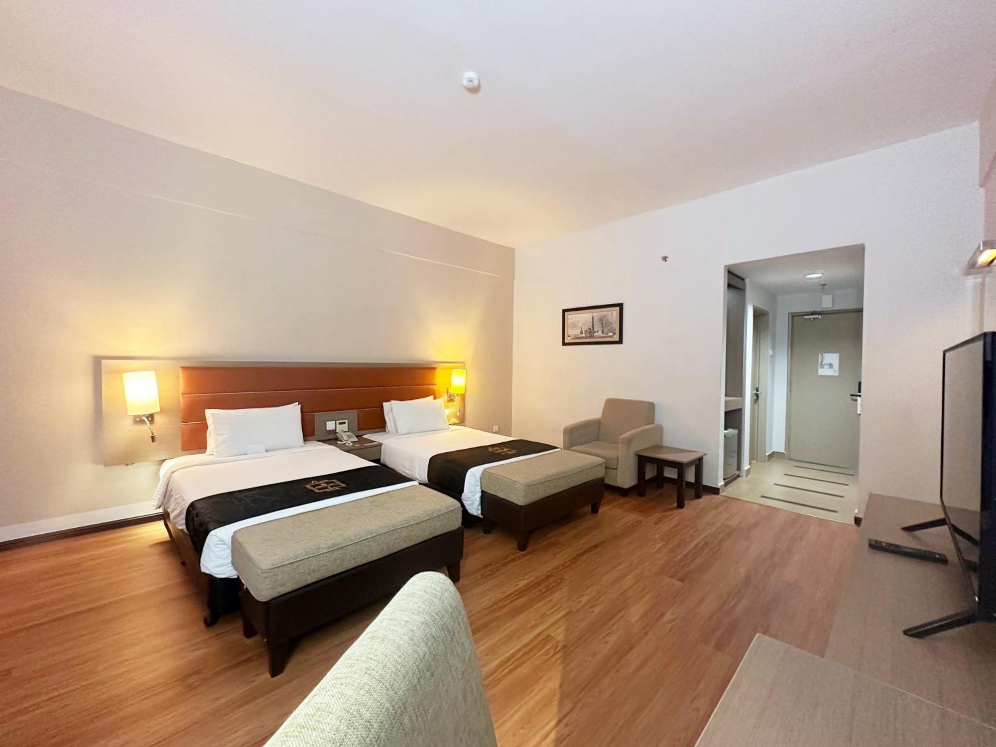 ไรอา โฮเทล แอนด์ คอนเวนชั่น เซนเตอร์ เตเรงกานู Hotel กัวลาตรังกานู ภายนอก รูปภาพ