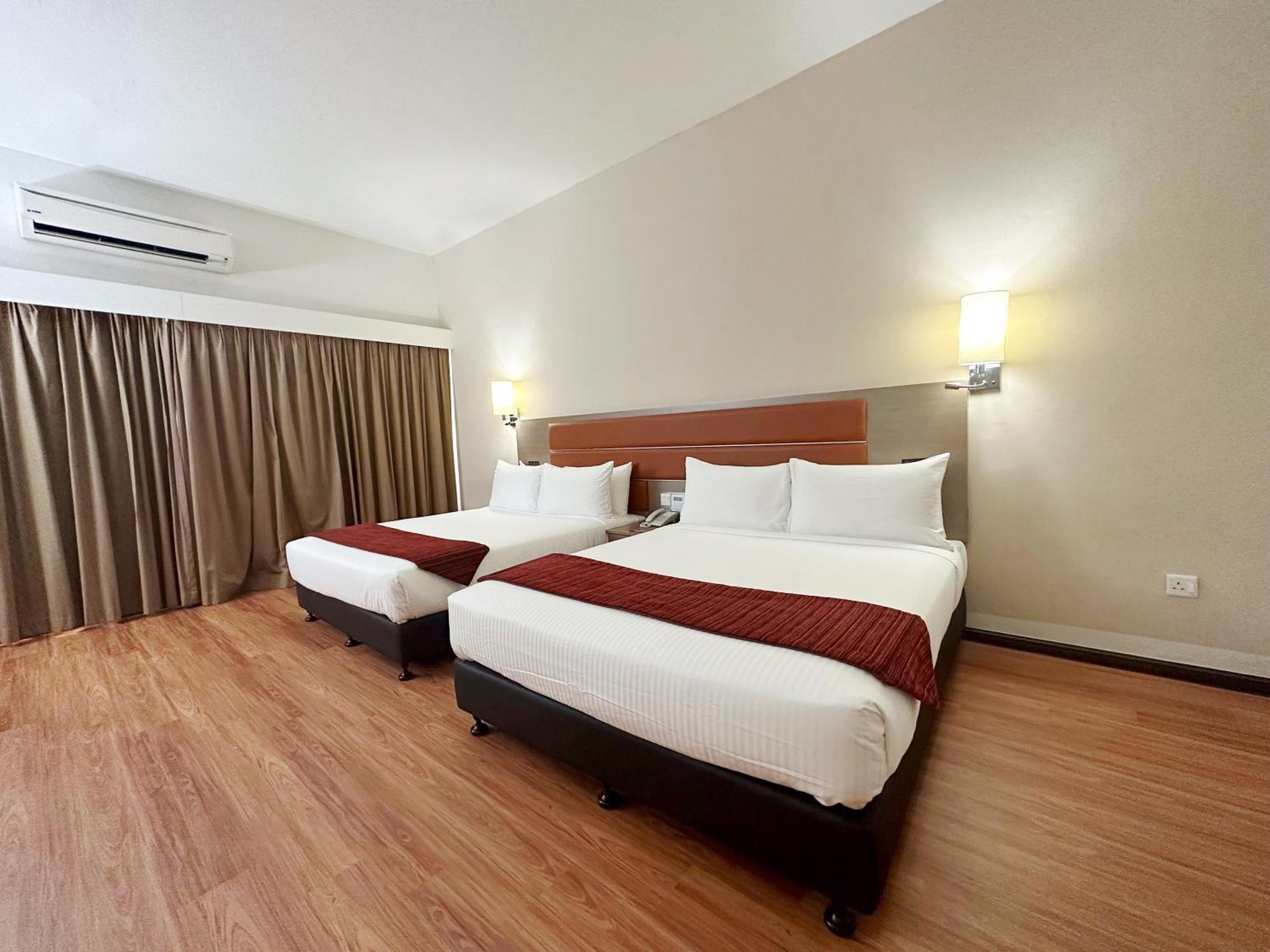 ไรอา โฮเทล แอนด์ คอนเวนชั่น เซนเตอร์ เตเรงกานู Hotel กัวลาตรังกานู ภายนอก รูปภาพ